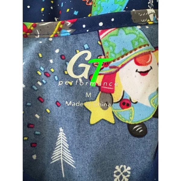 Christmas Scrub Top Gnomes Dogs Holiday Print Women's Medium Nurse Uniform‎ - Image 4