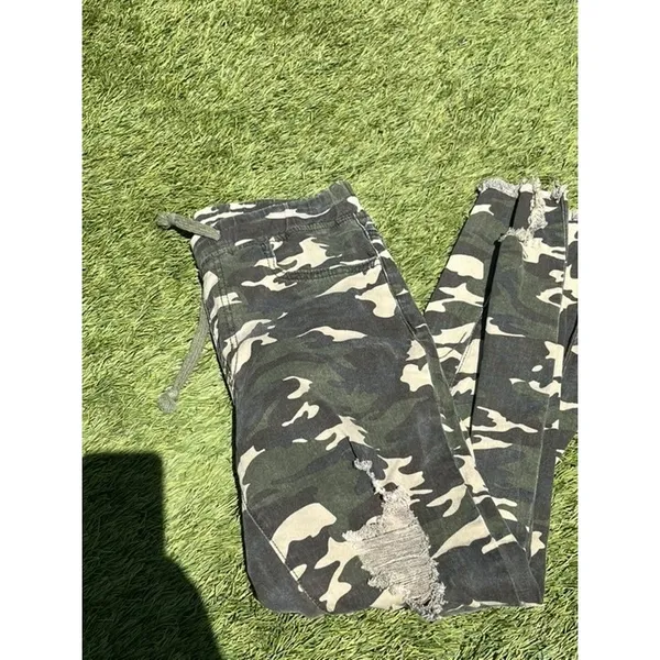 YMI Womens‎ Camo Distressed Skinny Jeans Green Camouflage Frayed Hem XS? - Image 3