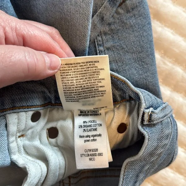Agolde Jeans Distressed Button Fly Light Wash Straight 26x27" Size 26 - Image 6