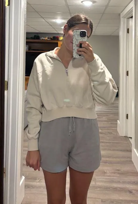 Nike Jordan Cropped Sweatshirt - Image 2