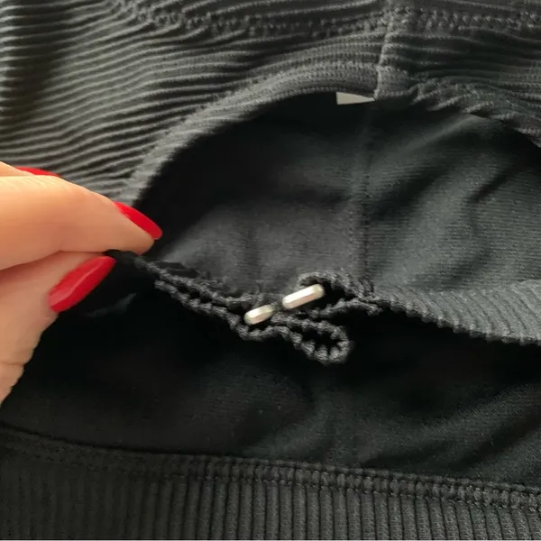 Old Navy Black Ribbed Bikini Top - Image 4