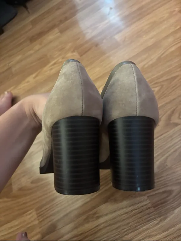 Giani Bernini Taupe Suede Block Heel Loafers Size 8.5M - Image 2