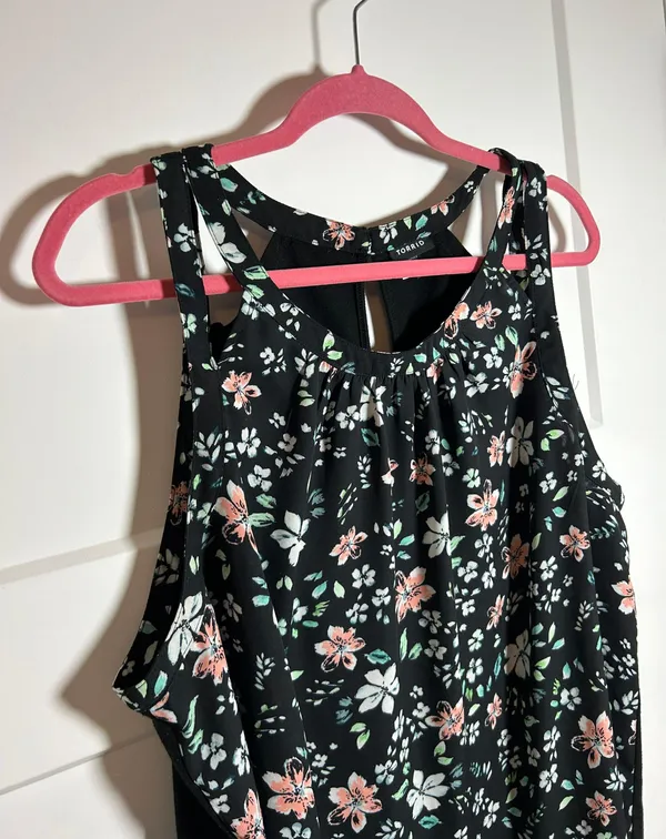 Torrid 2X  sleeveless top - Image 2