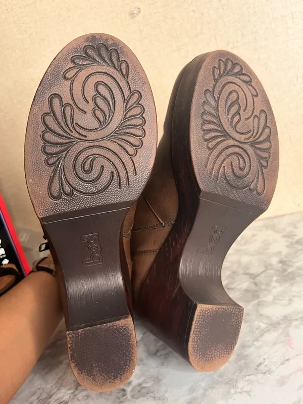 b.o.c. Brown Leather Ankle Booties with Side Zip and Wooden Heel - Image 9