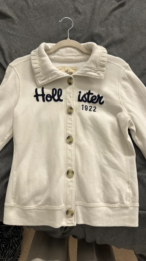 Hollister Y2K Button-Up Sweater  - Image 3
