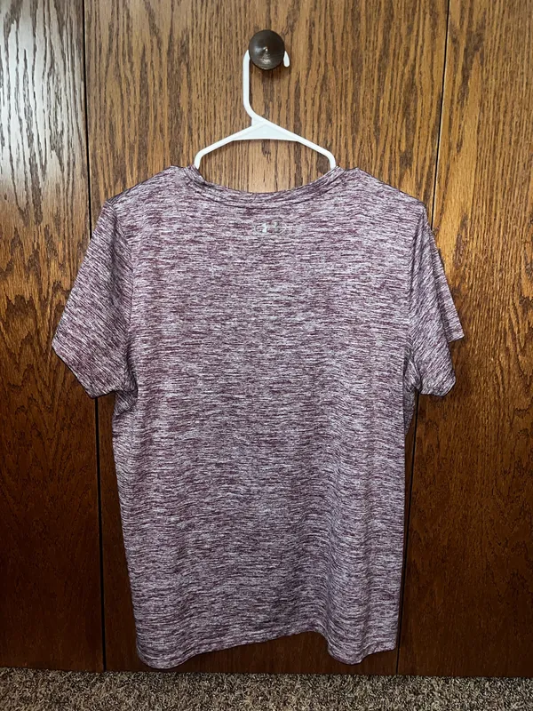 Women’s Under Armour HeatGear shirt - Image 2