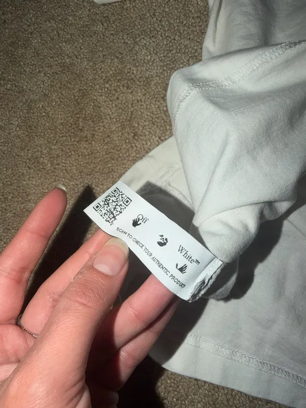 Off-White T-Shirt - Image 8