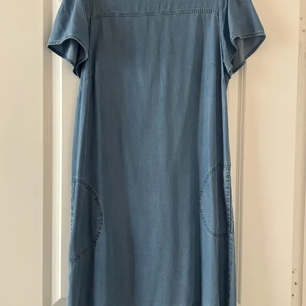 LOFT Light Blue Denim Women’s Dress Sz 12. Relax fit. - Image 2