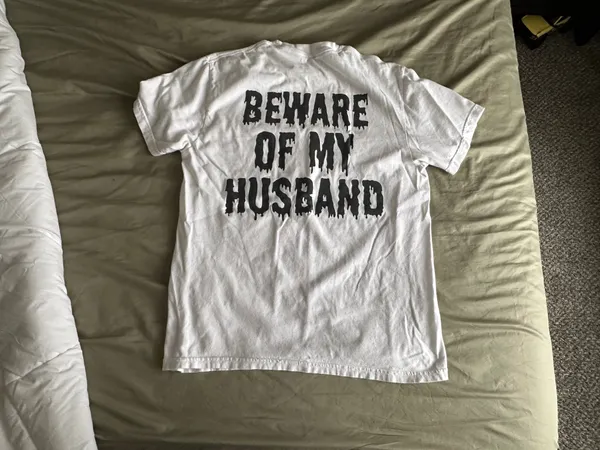 Hubs & Hers Women’s Graphic Halloween Edition T-Shirt Beware Of Husband Sz M - Image 3