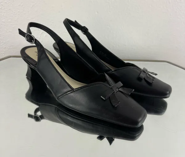 EASY STREET Y2K Black Faux Leather Edgy Bow Slingback Slip On Block Kitten Heels - Image 2