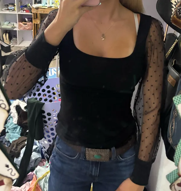 Amazon long sleeve top - Image 2