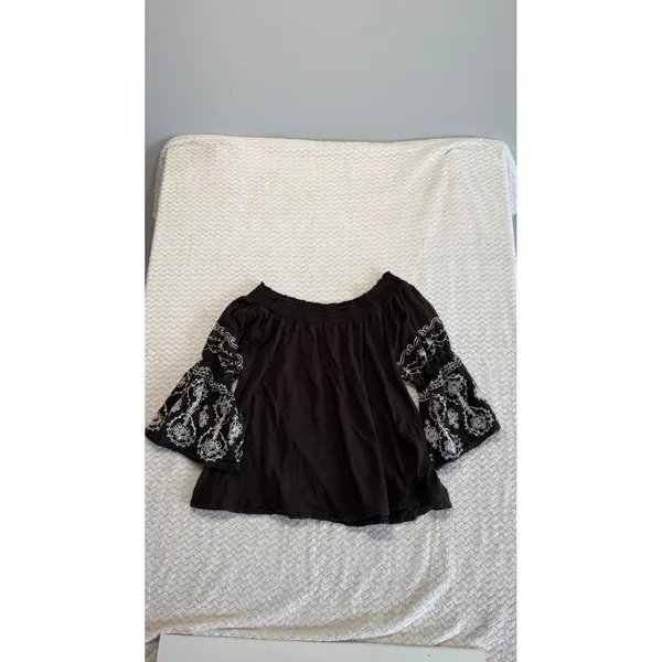 Free People Black Embroidered Off The Shoulder Bell Sleeve Boho Top Medium - Image 2
