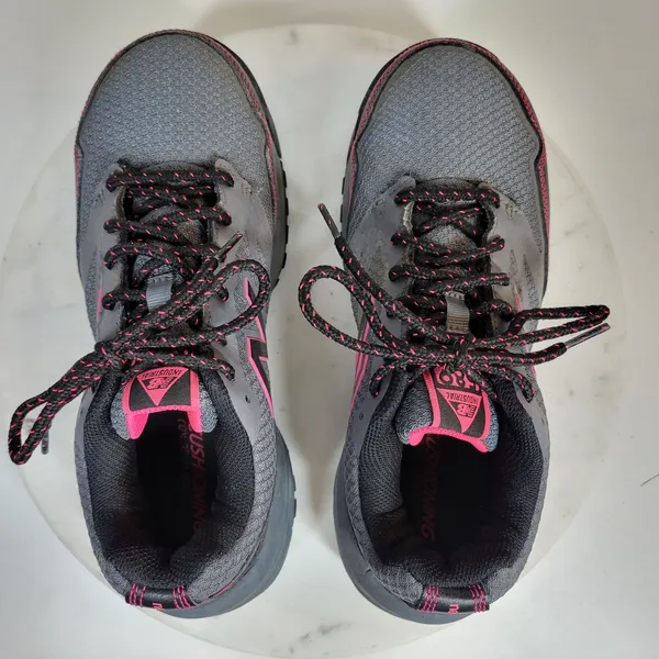 New Balance RevLite Shoes 8 Gray Pink Composite Toe Slip Fuel Resistant 589V1 - Image 9