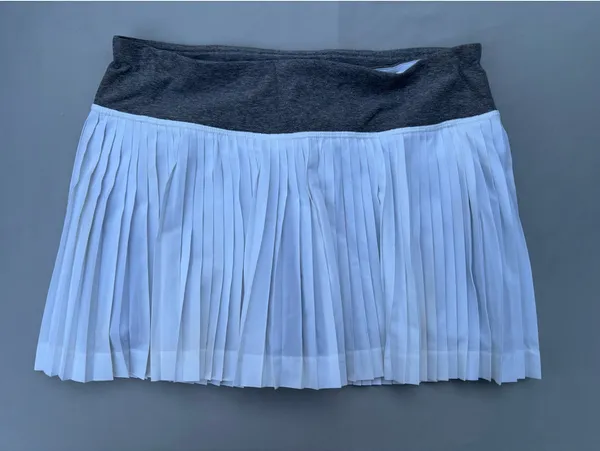 Lululemon Pleat to Street Skirt Size 6 White Mini Tennis Pleated Athleisure - Image 5