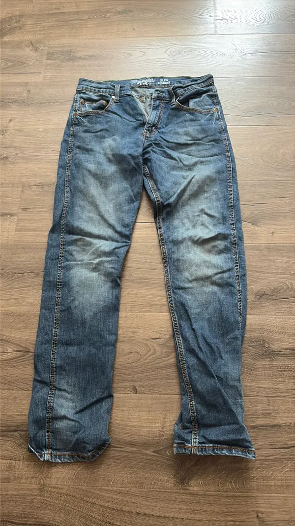 Wrangler Retro Slim Straight Jeans - Image 2