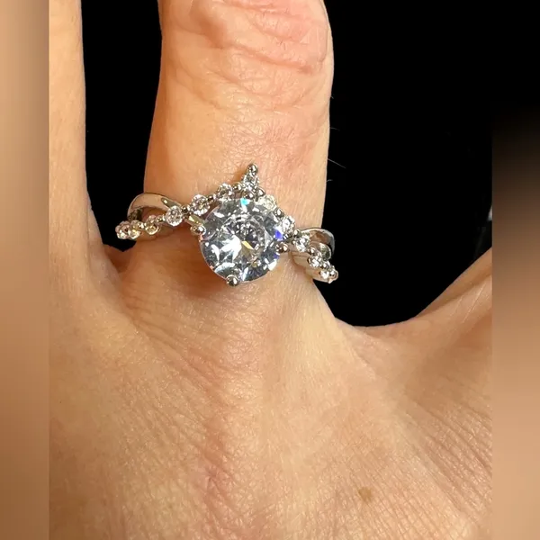 Shiny Round Cubic Zirconia in a V Setting size 6 - Image 4