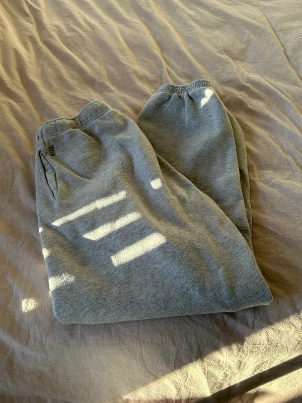 Aritzia TNA Sweatpants - Image 4
