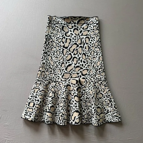 BCBGMAXAZRIA Leopard Print Bethani Stretch Knit Trumpet Skirt - Image 2