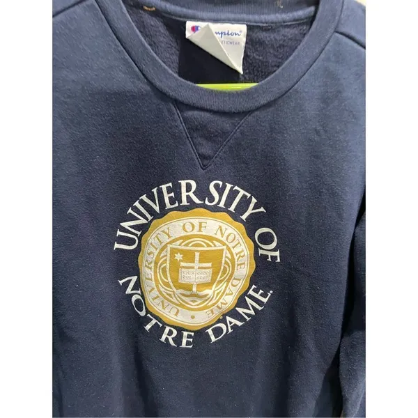 Champion Notre Dame Irish Size Medium Crewneck Sweatshirt - Image 3