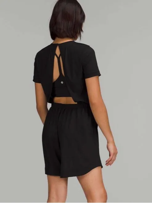 Lululemon Lightweight High-Neck
Romper size 10 - Image 3