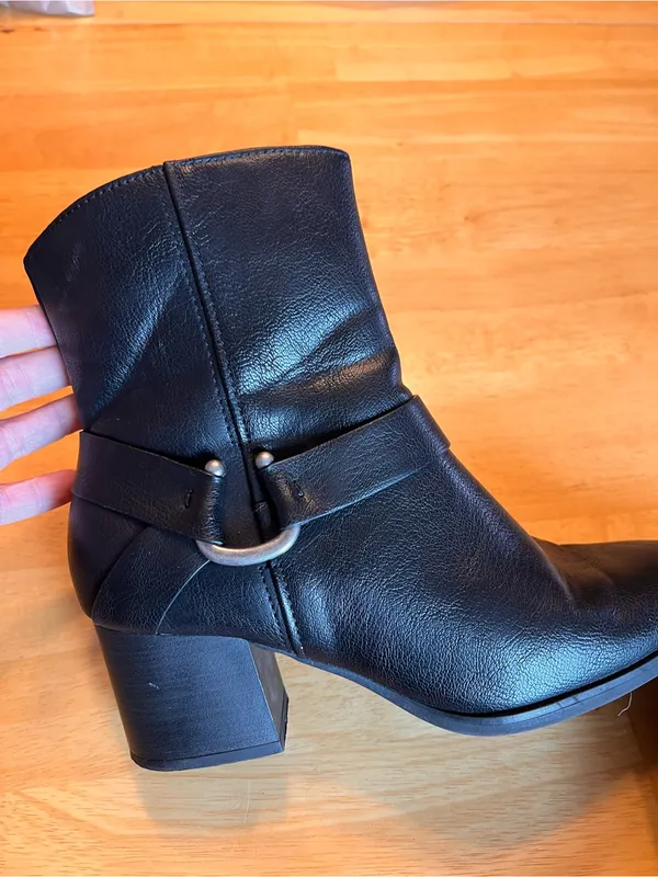 BareTraps Black Leather Mid-Heel Ankle Booties - Image 4