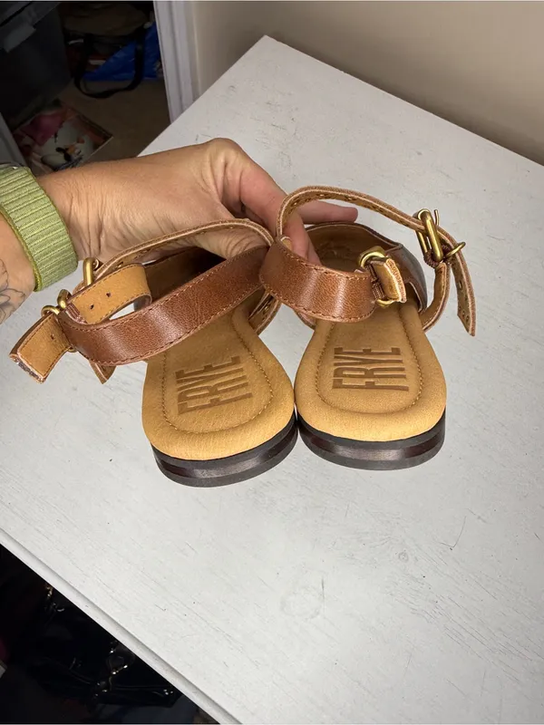 Frye HEATHER SLINGBACK STUDDED Flat Pointed gold & Walnut Leather - Image 4