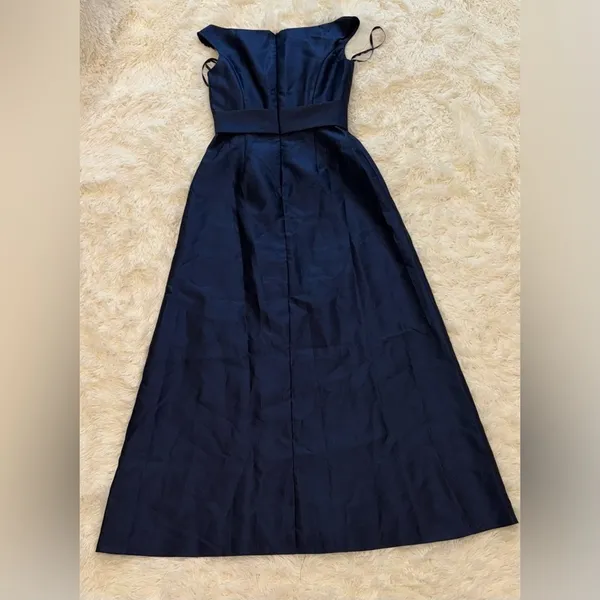 NWOT Alfred Sung Midnight Off the Shoulder Satin Gown Navy D811S 12 R - Image 3