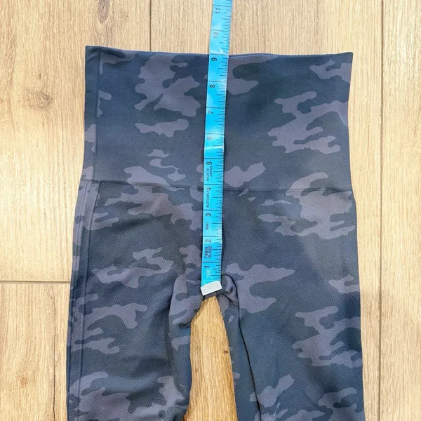 Spanx Black Camo Seamless Leggings Size Small High Waist Sculpting Athleisure - Image 4