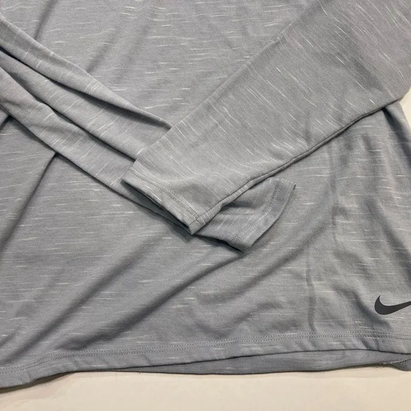 Nike Women's Light Gray Hoodie Sweatshirt - Image 5