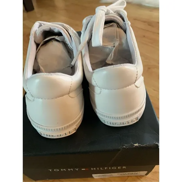 Tommy Hilfinger white sneakers size 6.5 new - Image 5