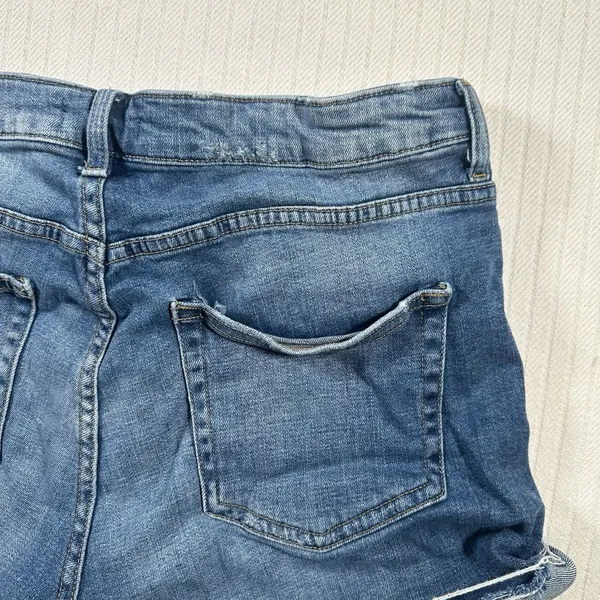 H&M Denim Shorts Womens Size 12 Blue Jean Rolled Cuffed Hem Medium Wash Summer - Image 13
