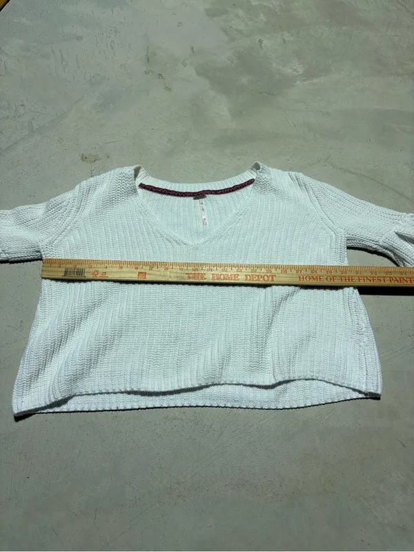 Free people White Bell-Sleeve Knit cropped sweater XS - Image 5