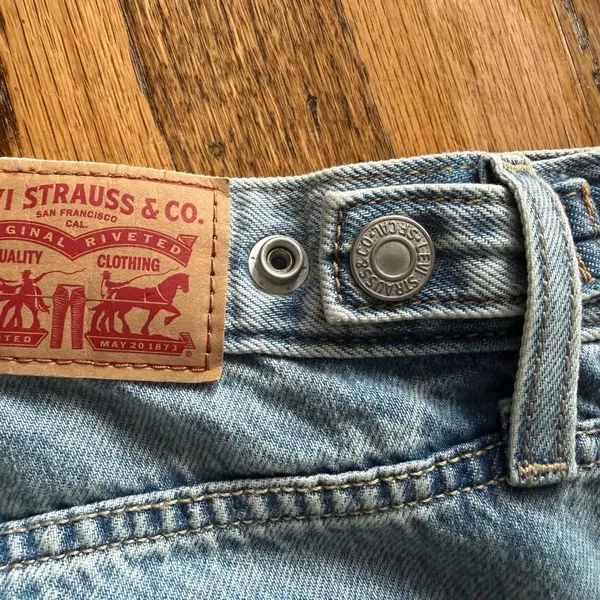 Levi's Women's Cinch Baggy Jeans - Image 7
