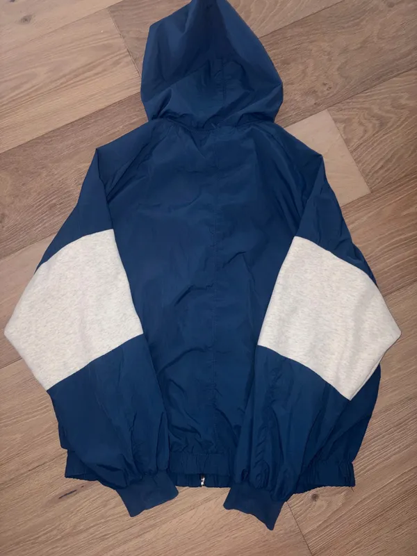 urban outfitters navy windbreaker small - Image 2