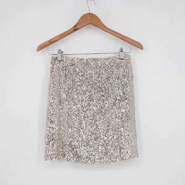 Love on a Hanger Sequin Mini Skirt Silver Sparkle Party Glam‎ Size 7 - Image 2