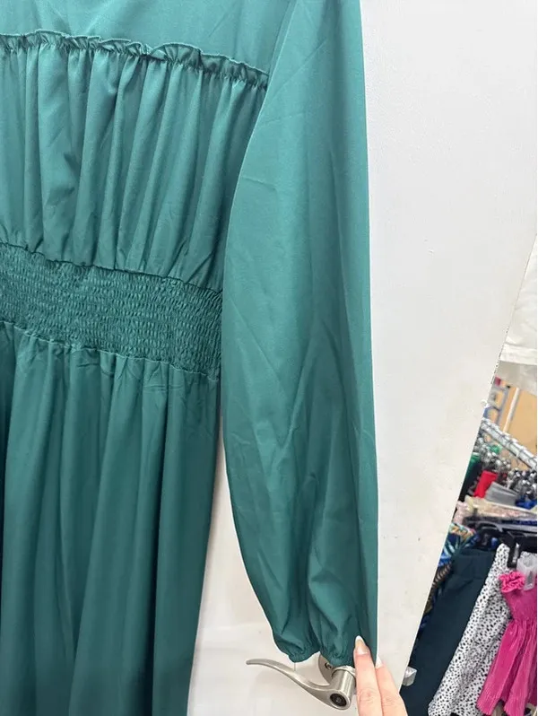 Boutique women’s dress size large Green - Image 4