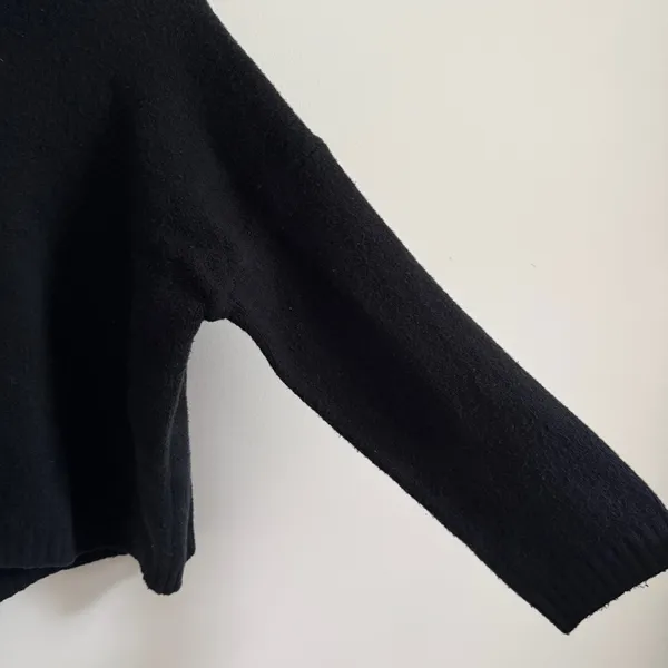 Abercrombie & Fitch Black Turtleneck Sweater Size Medium Wedge - Image 7