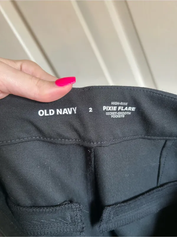 Old Navy Black size 2 pixie flare dress pants - Image 4