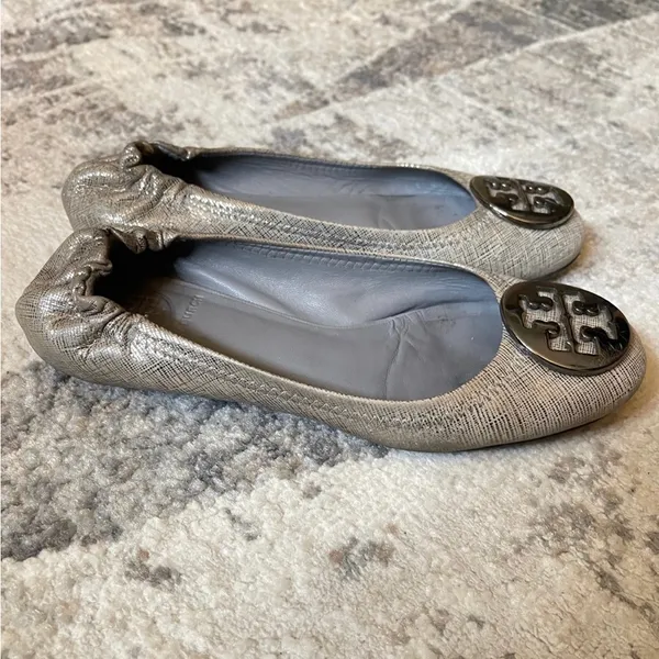 Tory Burch Cream Quilted Ballet Flats - Image 4