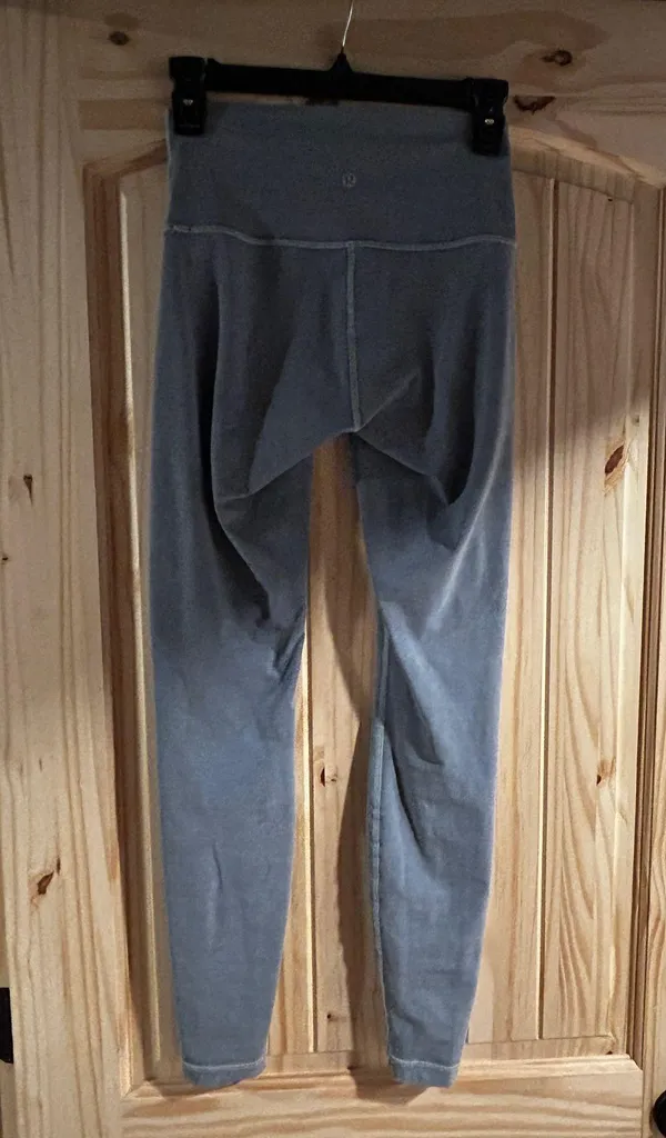 Lululemon 28" Leggings - Image 4