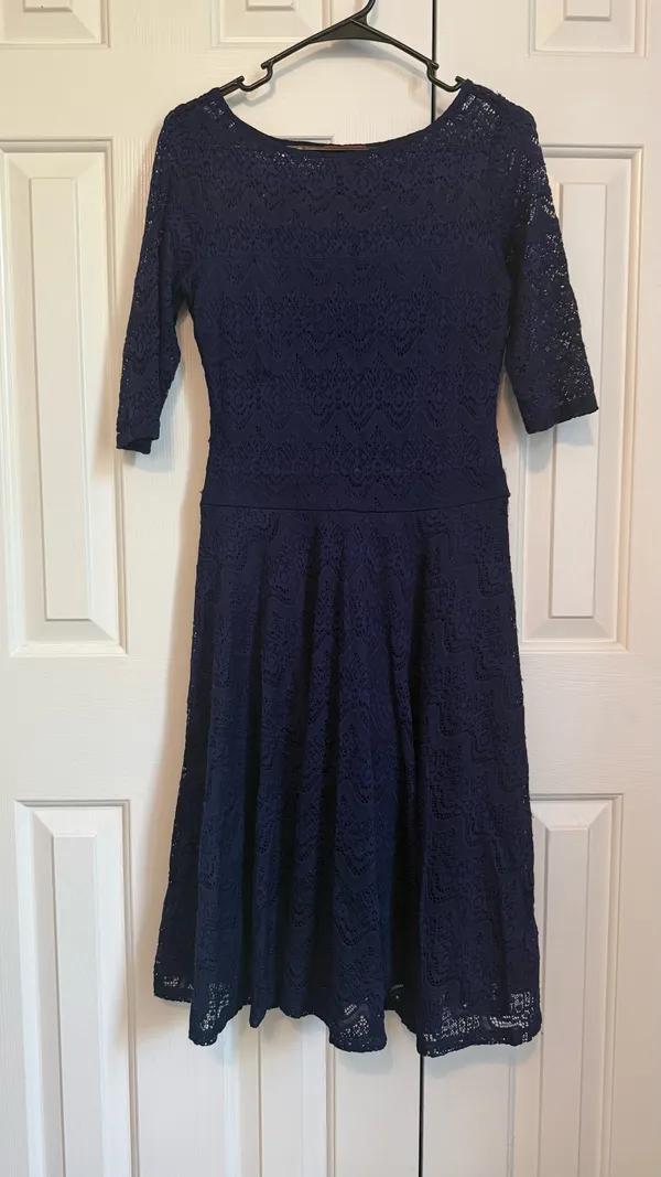 Navy Lace Fit-and-Flare Dress - Image 2