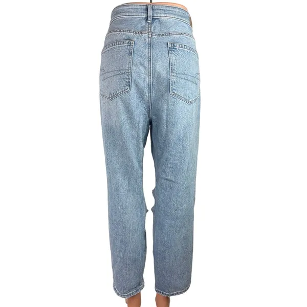 American Eagle Blue Light Wash Distressed Stretch Cropped Straight Jeans Size 12 - Image 3