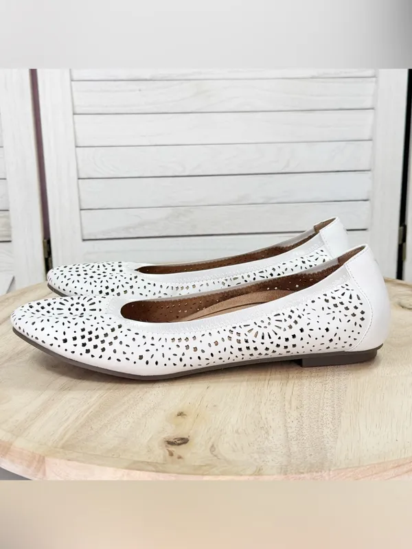 Vionic Robyn Eyelet Perforated Leather Ballet‎ Flats White Size 9.5 - Image 3