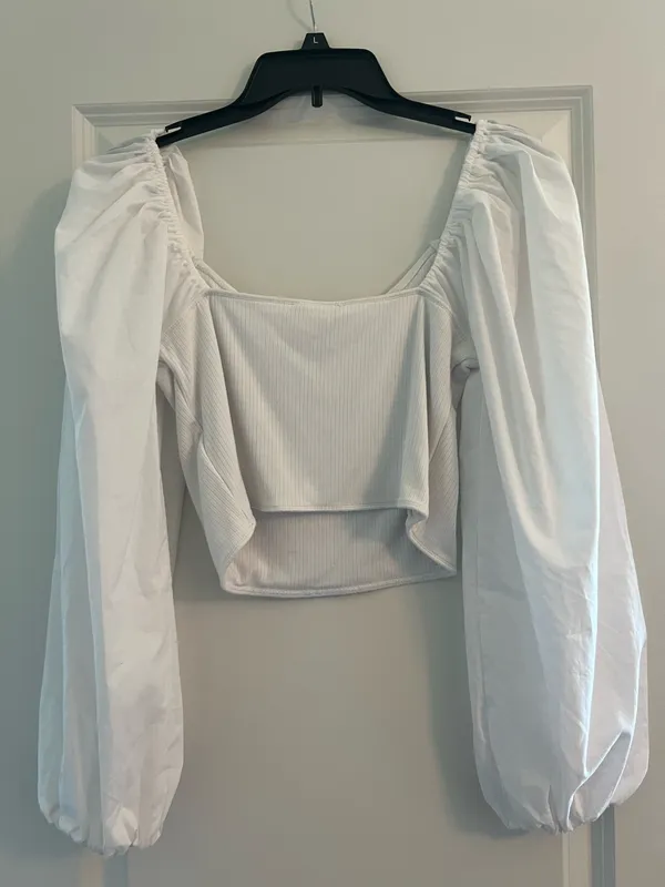 Abercrombie Cropped Top Puff Sleeve - Image 3