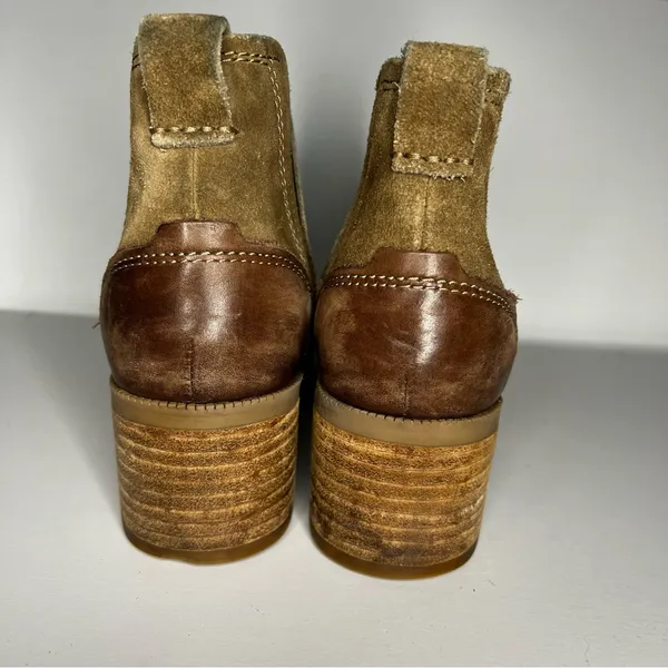 Clark’s Artisan Tan Maypearl‎ Daisy Ankle Booties - Image 5