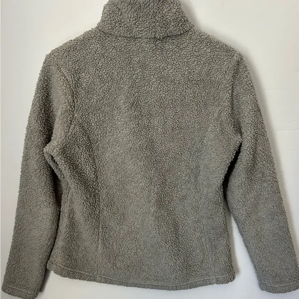 Patagonia Women's Quarter Zip Pullover in Gray Small - Image 3