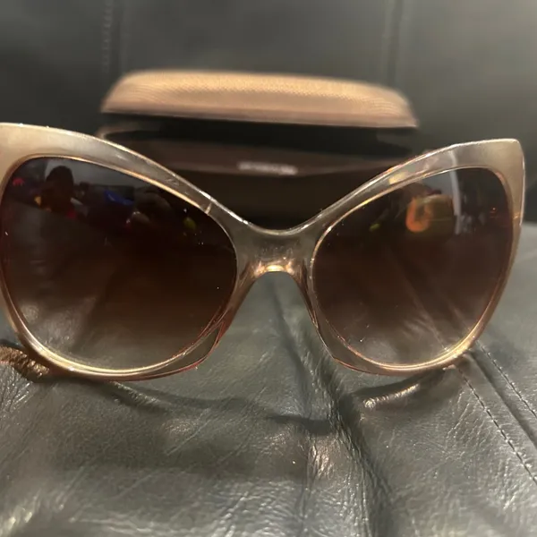 Chic Brown Sunglasses - Image 5