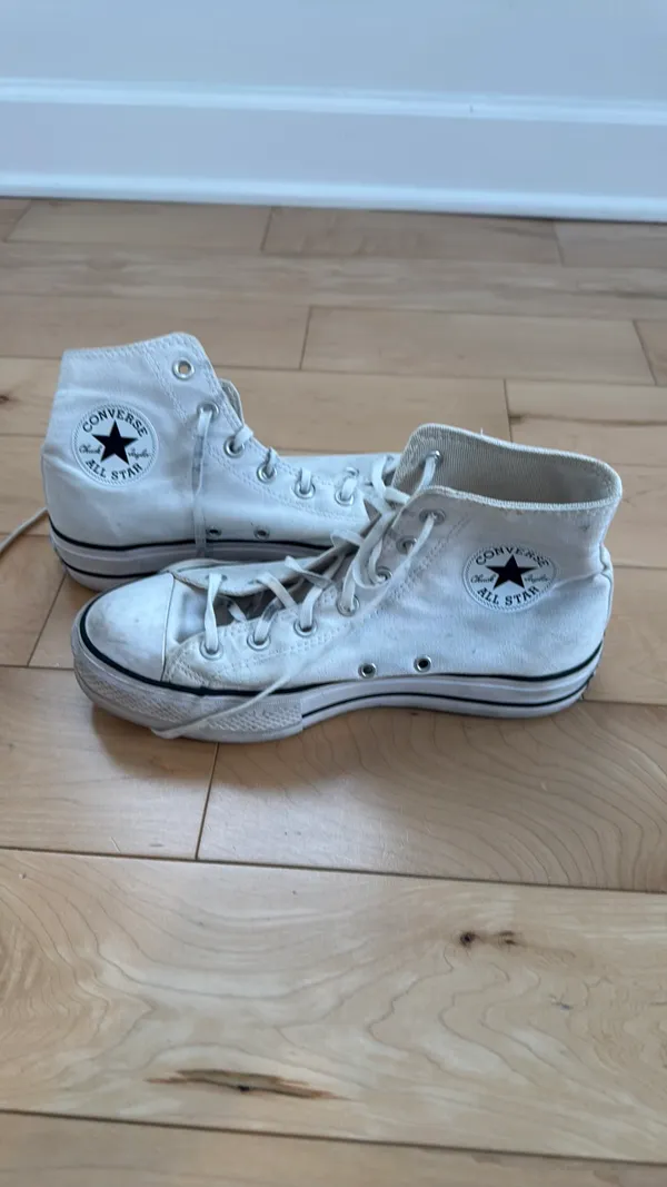 White Converse Platform High-Top Chuck Taylor - Image 4