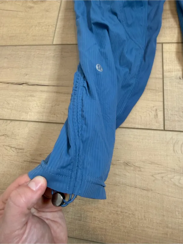 Lululemon Dance Studio Mid-Rise Crop 25 Soft Denim Blue Pants Size 6 - Image 5