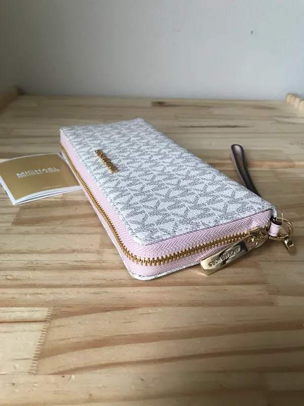 Michael Kors Wallet - Image 4